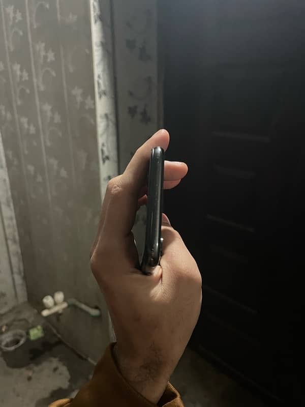 iPhone X 64 gb pta proved  health 86 4