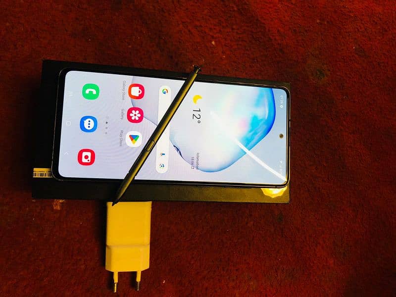 Samsung Galaxy note 10 lite with box and charger 1