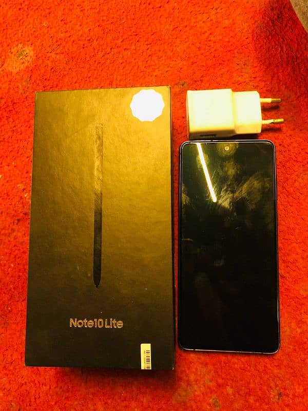 Samsung Galaxy note 10 lite with box and charger 2