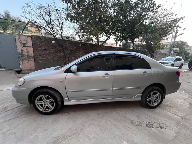 Toyota Corolla Altis 2006 4