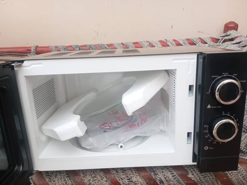 PEL MICROWAVE OVEN 3