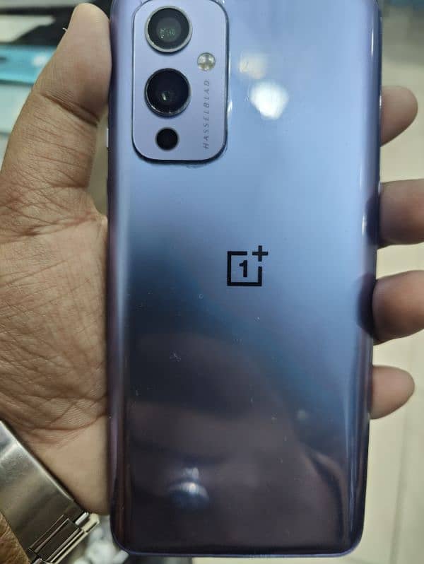 OnePlus 9 12/256GB - Green Line & Glass Broke 2