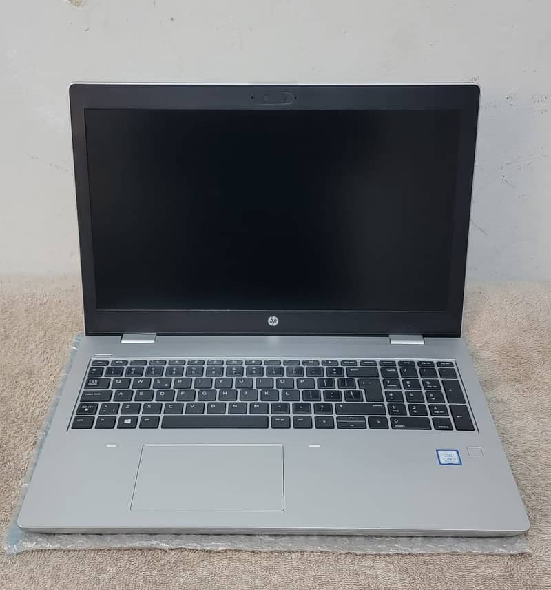 Hp Brobook i5-8th, 8/256 0