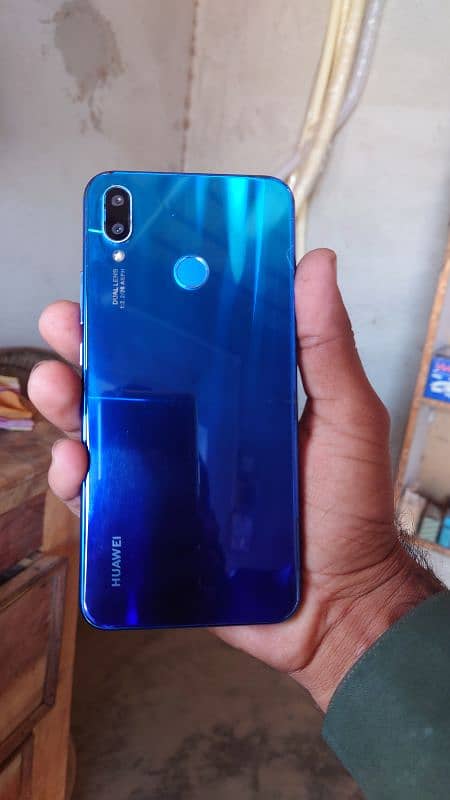 Huawei nova 3i 0