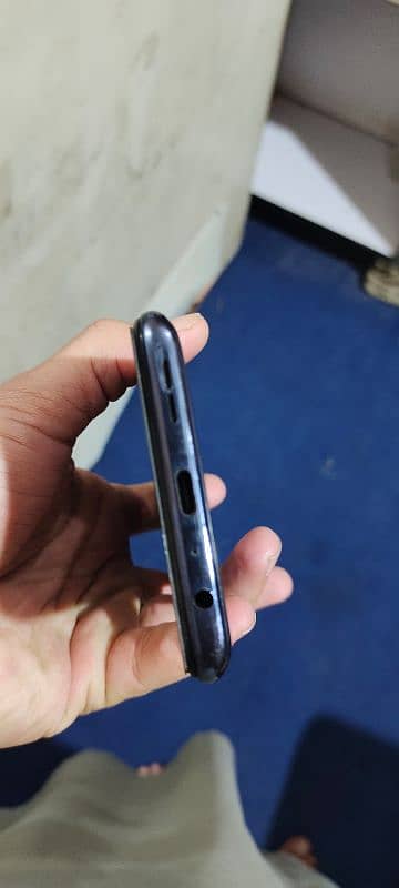 One plus N10 Dual sim with box 0