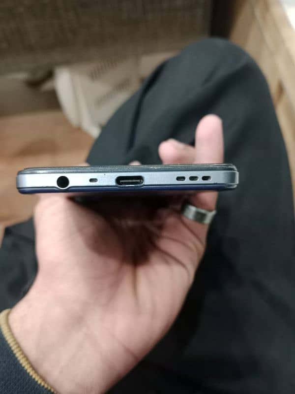 Oppo F17 urgent sale condition 9/10 5