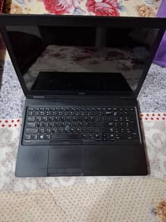 Dell Lalitude 5580 with touch support