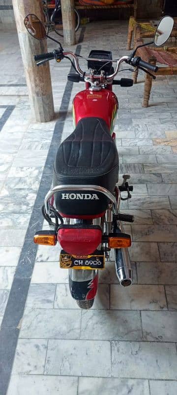 Honda CD70 3