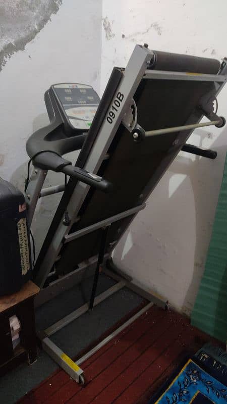 New treadmill laser fitness 0910b 1