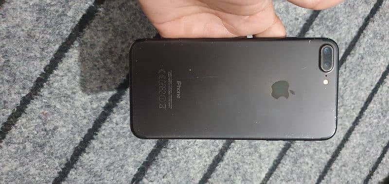 iphone 7plus 128gb pta approved 8