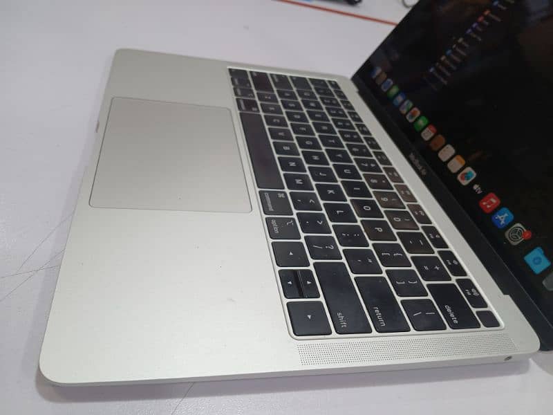 Apple MacBook Air 13" 3