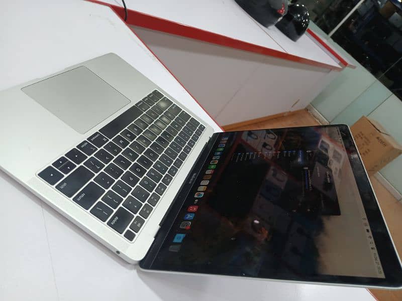 Apple MacBook Air 13" 5