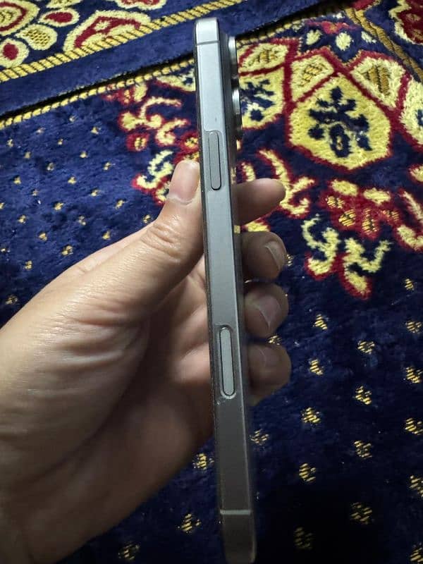 16pro max 256 GB natural titanium non pta  SIM working 0