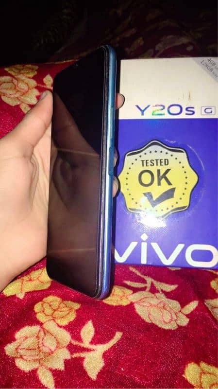 vivo y20s with box 8