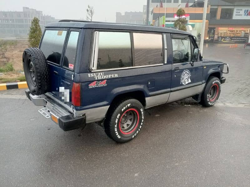 Isuzu Trooper 1984 urgent sell 2