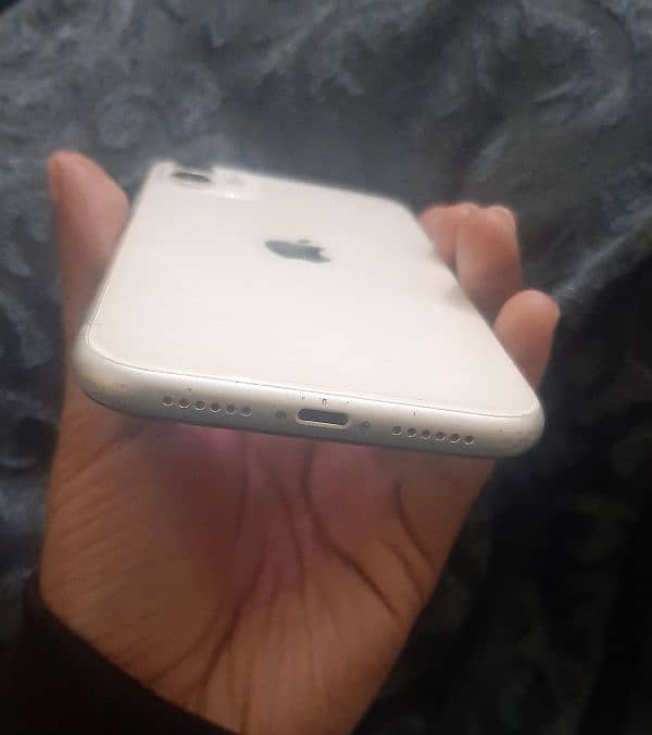 I phone 11 Non PTA 128gb 4