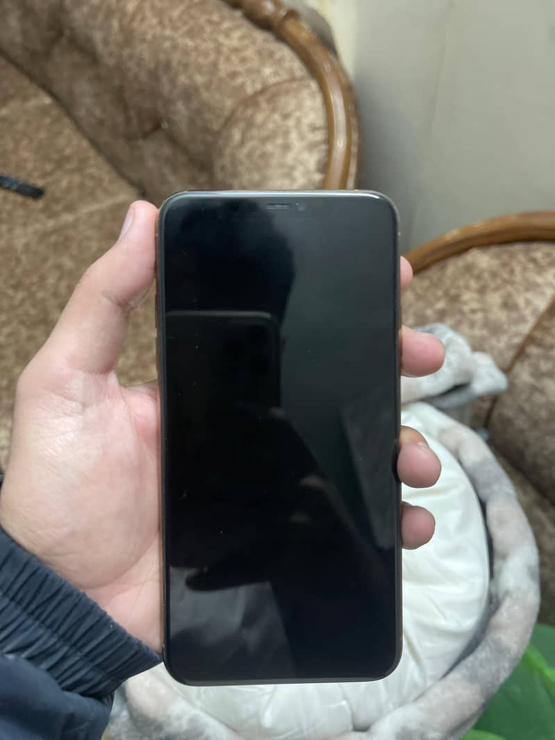 Apple iPhone 11 Pro max 64GB Non PTA 3