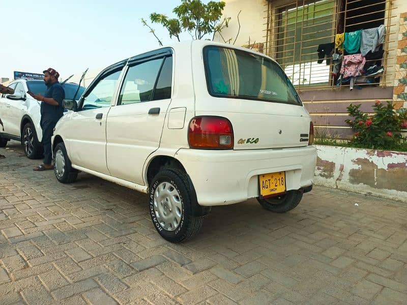 Daihatsu Cuore 2004 3