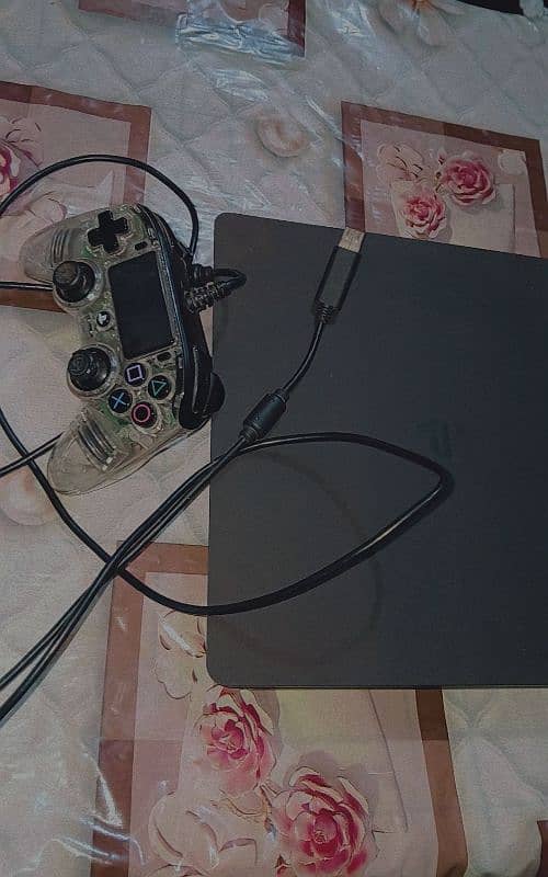 Ps4 silm 1tb 0