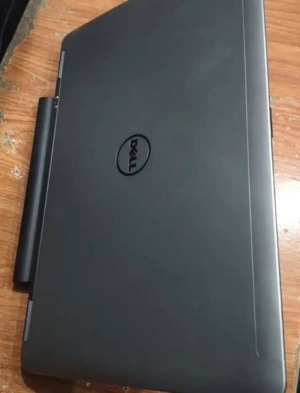 Dell E6540 1