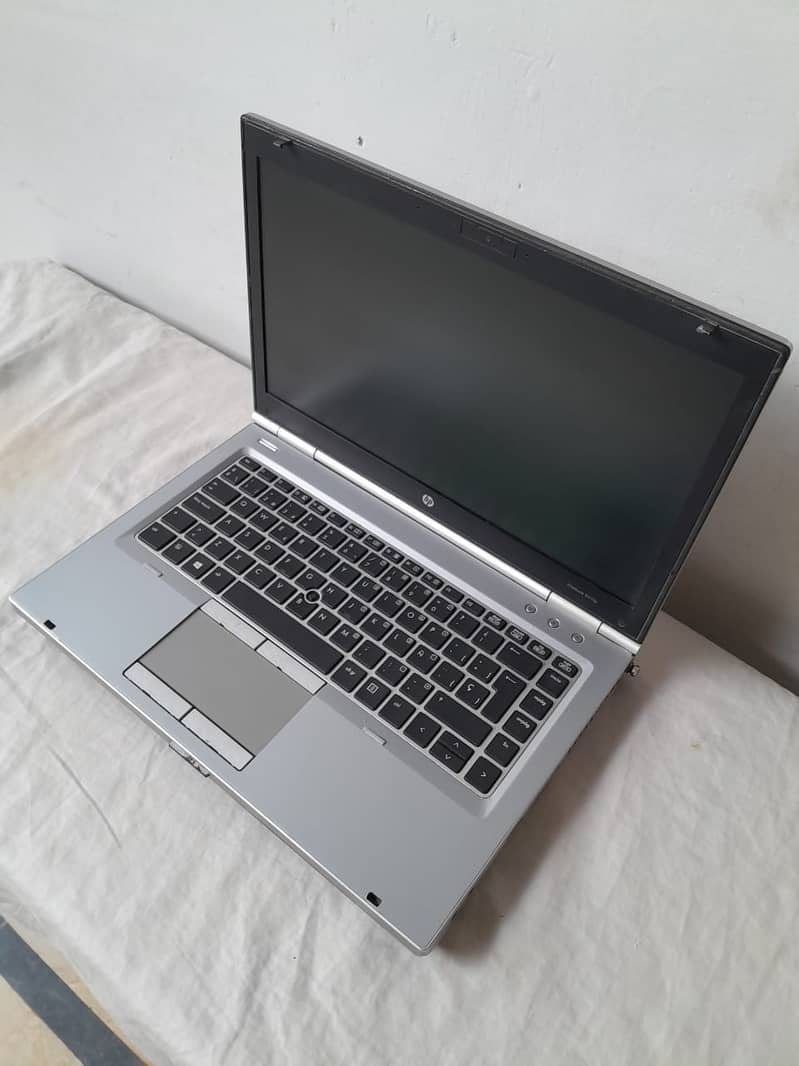 HP EliteBook 8470p 1