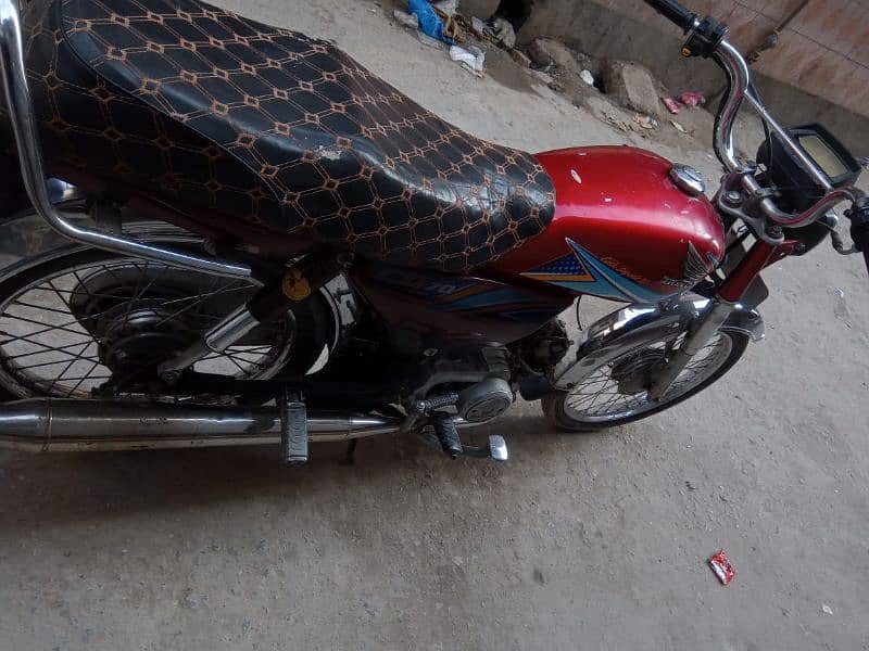 Honda CD 70 for urgent sale 4