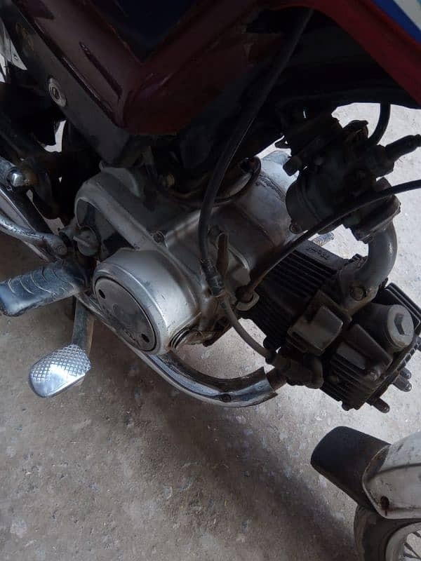 Honda CD 70 for urgent sale 5