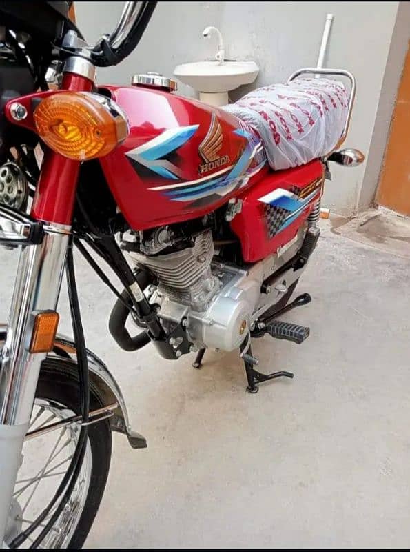 Honda 125 2024 model karachi Number 6