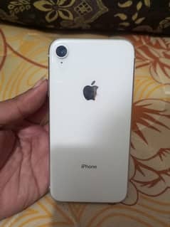 Iphone XR jv  64gb 85helth 10by9 face ok truton on all ok phone