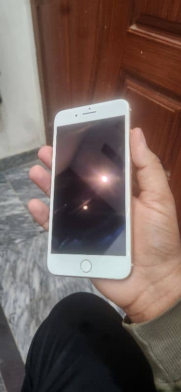 iphone 8plus golden colour 2