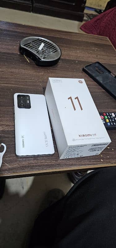 XIAOMI 11T 12/256 WITH BOX 0