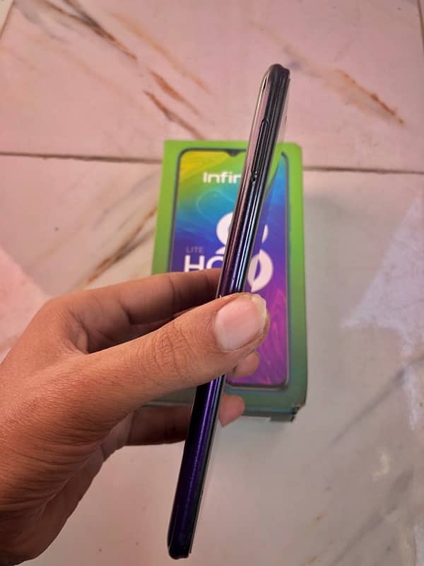 infinix Hot 8 lite 3