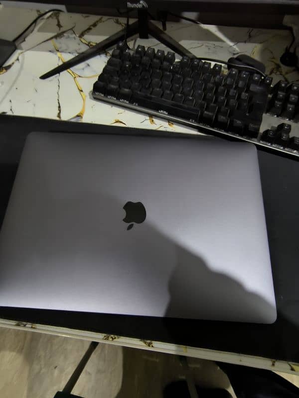 MacBook Pro 2019 1