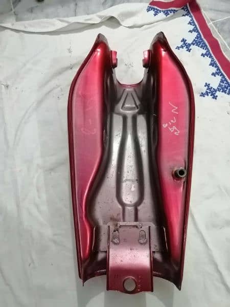 Fuel Tank and side covers, Tanki Tappy 2017 Model Honda CG125 Genuine 2