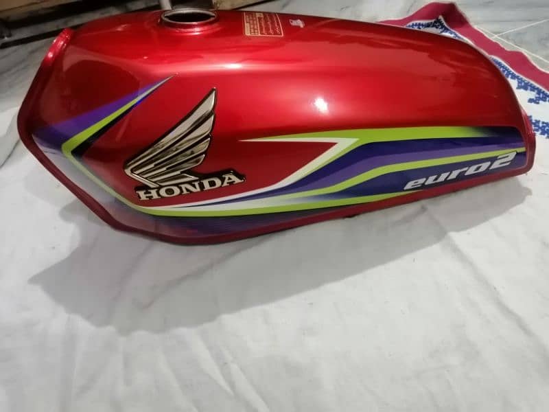 Fuel Tank and side covers, Tanki Tappy 2017 Model Honda CG125 Genuine 3