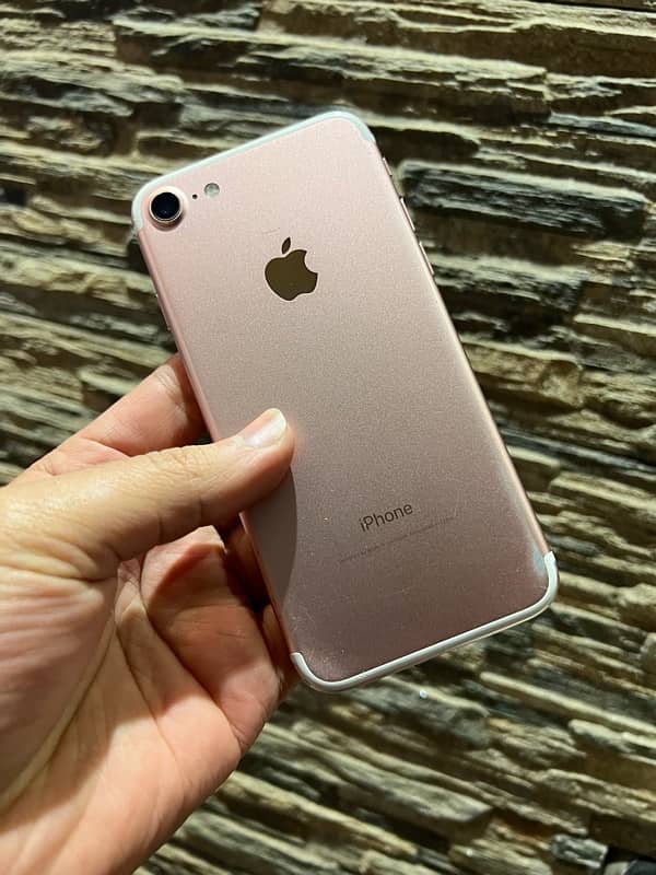 Iphone 7 128 GB PTA Approved 2