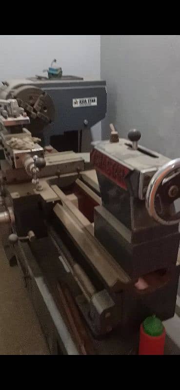 lathe Machine 5.5 ft 0