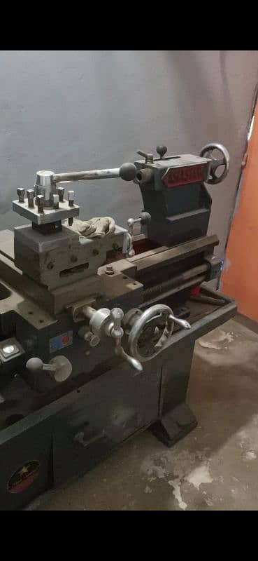 lathe Machine 5.5 ft 3