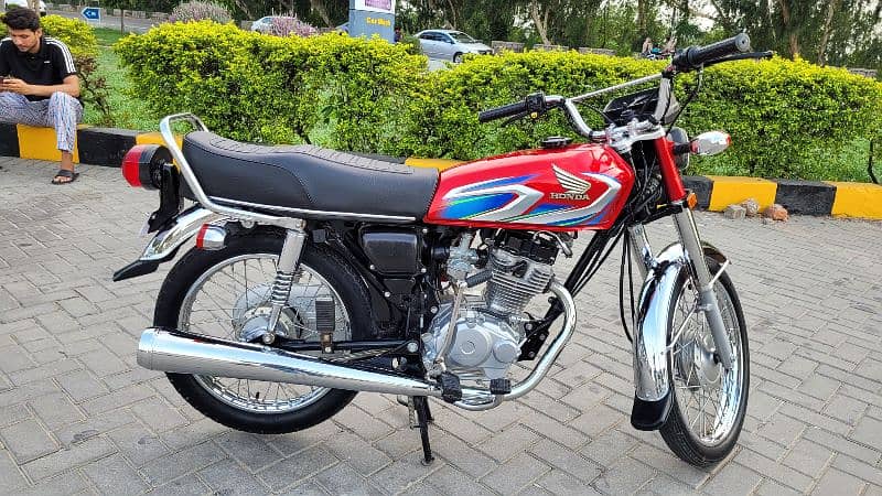 Honda CG 125 in Lush condition 0