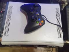 Xbox 360 260 GB and 2 controllers with headphones