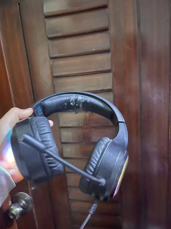 gaming headphones 2