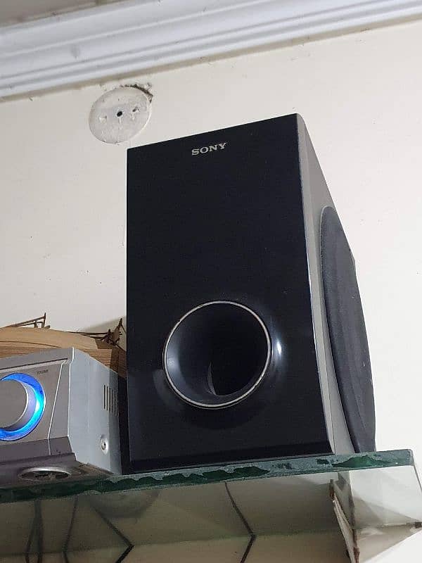 Sony Home Theatre with Sanyo DVD player Amplifier 5.1 2