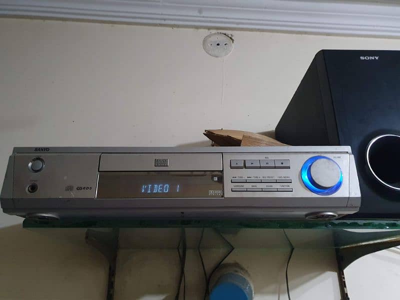 Sony Home Theatre with Sanyo DVD player Amplifier 5.1 8