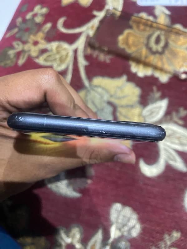 iPhone 8 Plus  jv pta approved 64 gb back crack trutone off 3