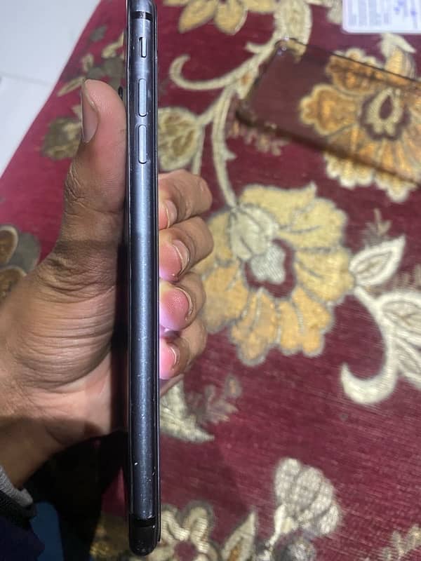 iPhone 8 Plus  jv pta approved 64 gb back crack trutone off 4