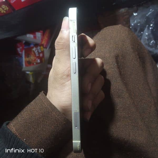 iphone 13 jv white colour 3