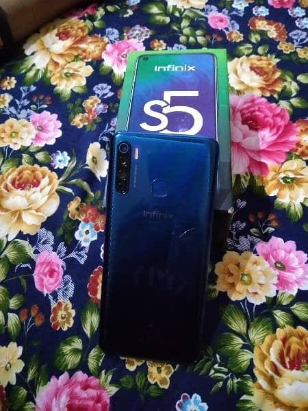 infinix 4+64 7