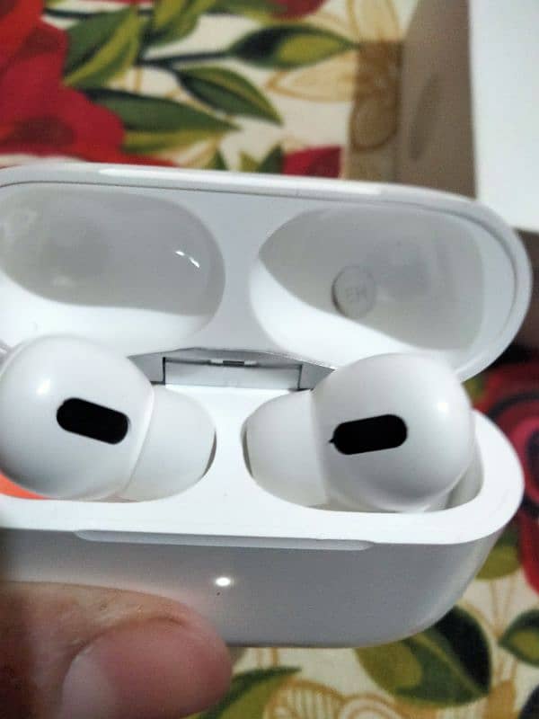 airpods pro 2 gen 4