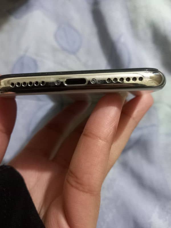 iphone XS new condition 4