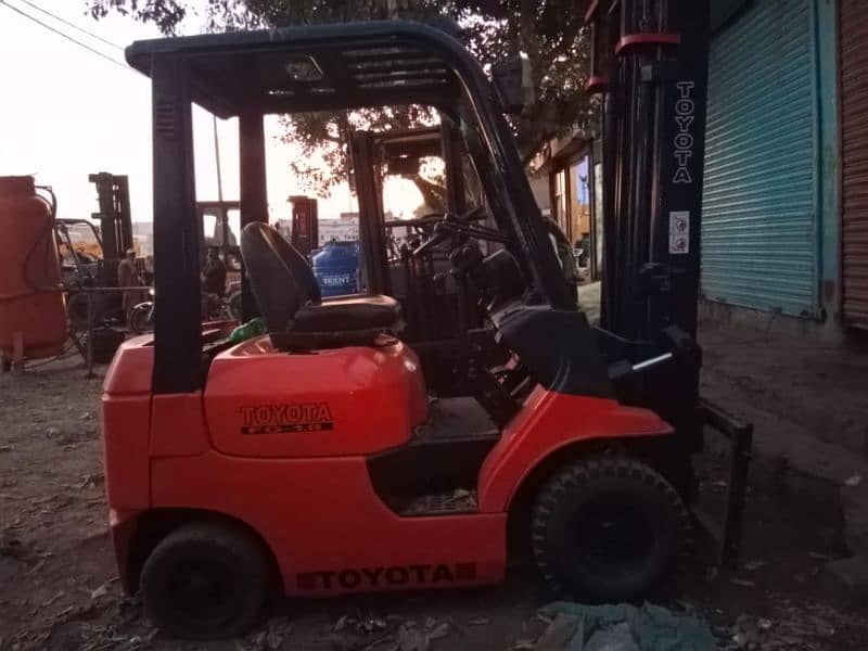 Toyota Forklift/ Forklifter/ Lifter for sale 4